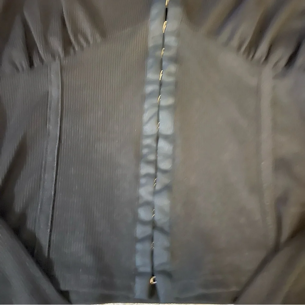 NORDSTROM RACK TOP! ✨ - Picture 2 of 4